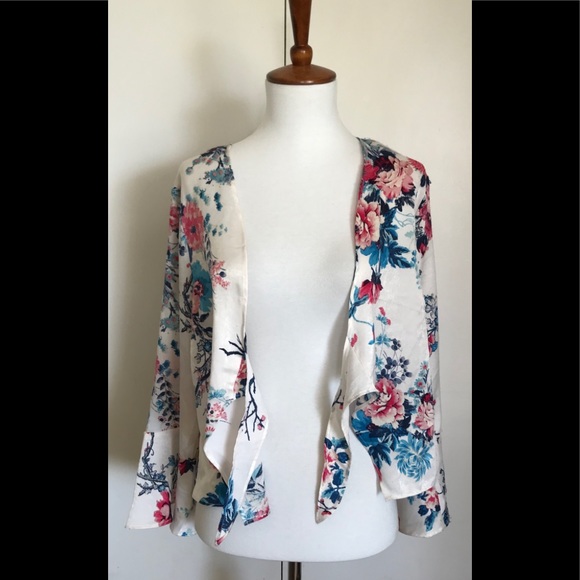 Meraki tie up blouse - Picture 2 of 6